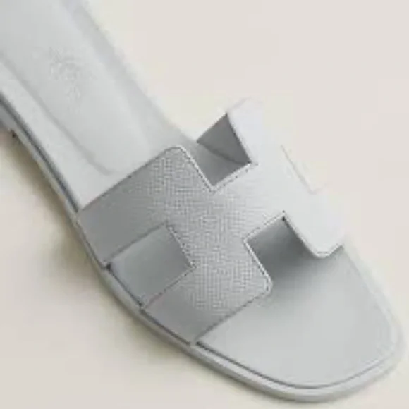 AMPUTEE LEFT Shoe Only****Hermes Oran Sandaliconic "H" cut-out detail Sz 38 US 8 - Picture 2 of 7